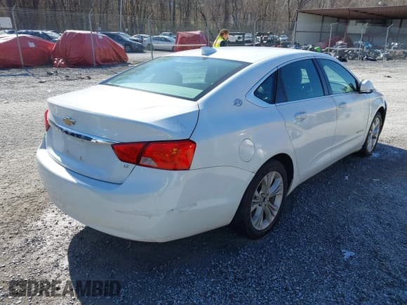 ✅ 2015 Chevrolet Impala LT • VIN: 2G1125S35F9186242 • Лот: 43653091. Опубликован ранее на IAAI с пробегом 259 518 миль. Бесплатный доступ к архиву аукционных продаж из США и подробный отчёт об истории автомобиля на DreamBid. Изображение 4.