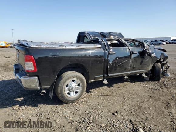 ✅ 2024 Ram 2500 Tradesman • VIN: 3C6UR5CL4RG233809 • Lot: 81072465. Listed on Copart with 27,494 mi. Free auction sales archive from the USA and detailed vehicle history report at DreamBid. Image 3.