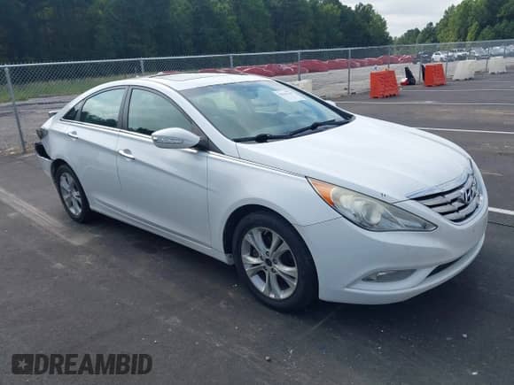 2011 Hyundai Sonata Limited with VIN 5NPEC4AC1BH135264, listed as a IAAI auction lot 43043169 with 214,399 mi miles and . Bid and sale history available at DreamBid. Image 1.