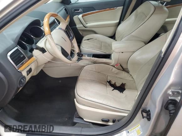 ✅ 2010 Lincoln MKZ • VIN: 3LNHL2GC5AR610348 • Lot: 81887445. Listed on Copart with 166,293 mi. Free auction sales archive from the USA and detailed vehicle history report at DreamBid. Image 7.