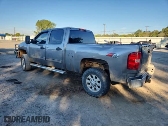 ✅ 2014 Chevrolet Silverado 2500HD LT • VIN: 1GC1KXC87EF148918 • Lot: 86269395. Listed on Copart with 389,188 mi. Free auction sales archive from the USA and detailed vehicle history report at DreamBid. Image 2.