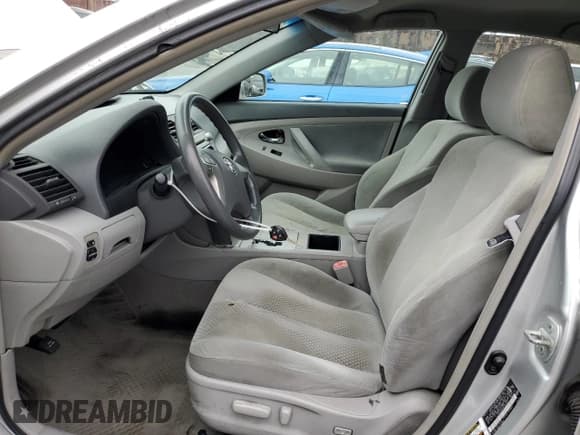 ✅ 2009 Toyota Camry LE • VIN: 4T4BE46KX9R124620 • Lot: 93524175. Wystawiony na Copart z przebiegiem 301 396 mil. Bezpłatny archiwum sprzedaży aukcyjnych z USA i szczegółowy raport historii pojazdu na DreamBid. Zdjęcie 7.