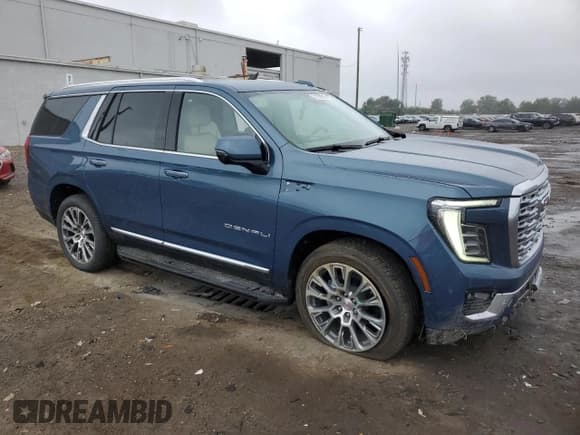 ✅ 2025 GMC Yukon Denali • VIN: 1GKS2DRL1SR247179 • Лот: 71278315. Опубликован ранее на Copart с пробегом 7 230 миль. Бесплатный доступ к архиву аукционных продаж из США и подробный отчёт об истории автомобиля на DreamBid. Изображение 4.