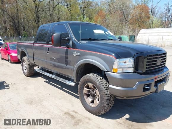 ✅ 2004 Ford F-250 XL • VIN: 1FTNW21S94ED04226 • Lot: 41844734. Listed on IAAI with 113,787 mi. Free auction sales archive from the USA and detailed vehicle history report at DreamBid. Image 1.
