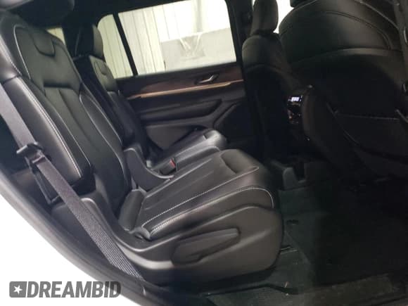 ✅ 2025 Jeep Grand Cherokee Limited • VIN: 1C4RJKBGXS8716807 • Lot: 93369155. Listed on Copart with 4,946 mi. Free auction sales archive from the USA and detailed vehicle history report at DreamBid. Image 11.