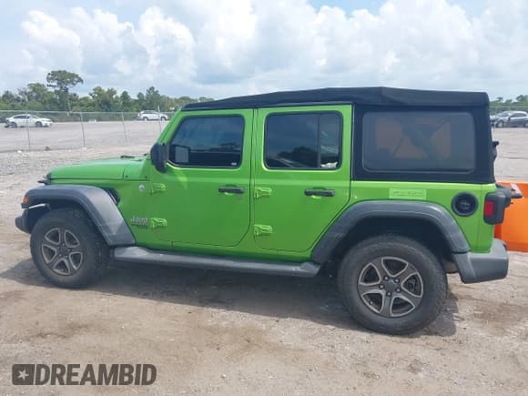 ✅ 2018 Jeep Wrangler Unlimited Sport S • VIN: 1C4HJXDN5JW245518 • Lot: 42384767. Wystawiony na IAAI z przebiegiem Nie podano. Bezpłatny archiwum sprzedaży aukcyjnych z USA i szczegółowy raport historii pojazdu na DreamBid. Zdjęcie 14.