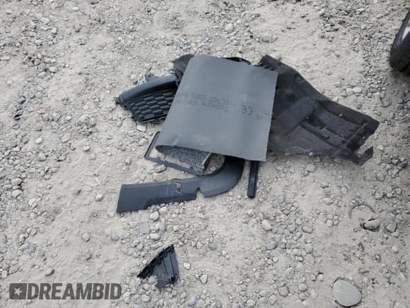 ✅ 2022 Jeep Grand Cherokee Laredo • VIN: 1C4RJKAG0N8623705 • Lot: 90121565. Wystawiony na Copart z przebiegiem 40 108 mil. Bezpłatny archiwum sprzedaży aukcyjnych z USA i szczegółowy raport historii pojazdu na DreamBid. Zdjęcie 13.