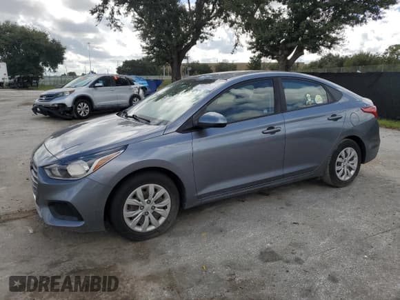 ✅ 2018 Hyundai Accent SE • VIN: 3KPC24A32JE020640 • Лот: 72557244. Опубликован ранее на Copart с пробегом 66 405 миль. Бесплатный доступ к архиву аукционных продаж из США и подробный отчёт об истории автомобиля на DreamBid. Изображение 1.