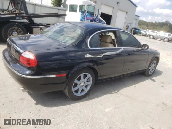 ✅ 2006 Jaguar S-Type 4.2 • VIN: SAJWA01B46HN71851 • Lot: 74090944. Wystawiony na Copart z przebiegiem Nie podano. Bezpłatny archiwum sprzedaży aukcyjnych z USA i szczegółowy raport historii pojazdu na DreamBid. Zdjęcie 3.