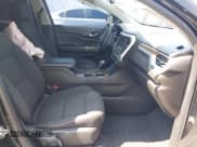 ✅ 2019 GMC Acadia SLE • VIN: 1GKKNLLS3KZ238890 • Lot: 42391875. Wystawiony na IAAI z przebiegiem 104 458 mil. Bezpłatny archiwum sprzedaży aukcyjnych z USA i szczegółowy raport historii pojazdu na DreamBid. Zdjęcie 5.