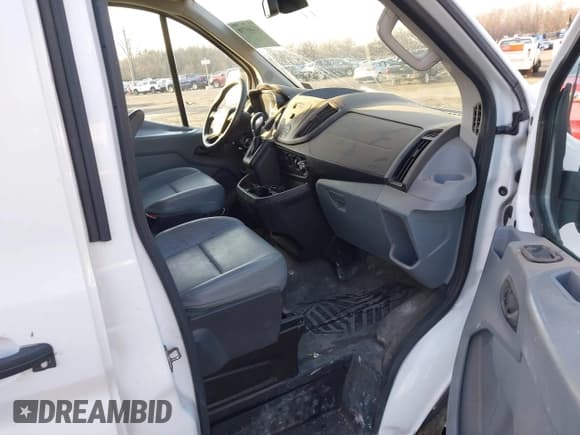 ✅ 2015 Ford Transit Cargo • VIN: 1FTNR1YM8FKA92982 • Лот: 41489738. Опубликован ранее на IAAI с пробегом 159 768 миль. Бесплатный доступ к архиву аукционных продаж из США и подробный отчёт об истории автомобиля на DreamBid. Изображение 5.
