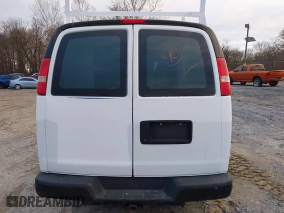✅ 2015 Chevrolet Express Cargo • VIN: 1GCWGFCF3F1215870 • Lot: 43807752. Listed on IAAI with 196,987 mi. Free auction sales archive from the USA and detailed vehicle history report at DreamBid. Image 16.