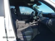 ✅ 2025 Toyota Tacoma SR • VIN: 3TYLB5JN7ST067889 • Лот: 42444254. Опубликован ранее на IAAI с пробегом 5 786 миль. Бесплатный доступ к архиву аукционных продаж из США и подробный отчёт об истории автомобиля на DreamBid. Изображение 5.