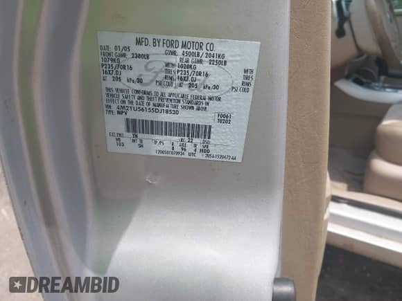 2005 Mercury Mariner Luxury с VIN 4M2YU56155DJ18530, выставлен на аукционе IAAI как лот 42307355 с пробегом 74 905 миль миль и . История ставок и продаж доступна на DreamBid. Изображение 9.