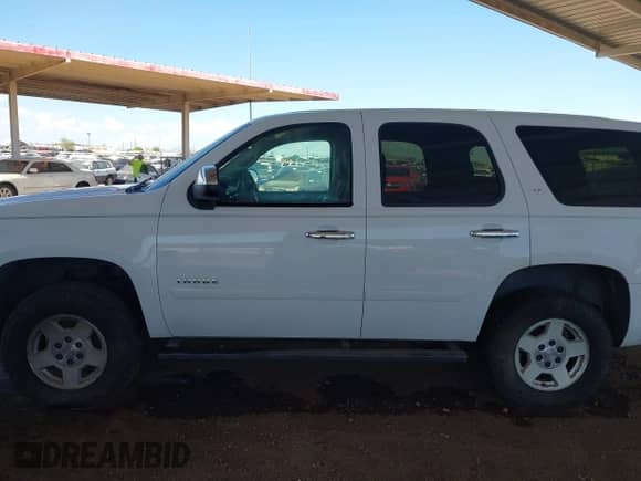 2011 Chevrolet Tahoe Commercial с VIN 1GNSK2E09BR205281, выставлен на аукционе IAAI как лот 43231931 с пробегом 197 926 миль миль и . История ставок и продаж доступна на DreamBid. Изображение 14.