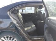 ✅ 2013 Volkswagen Jetta SEL • VIN: 3VWLX7AJ0DM369112 • Lot: 43689452. Wystawiony na IAAI z przebiegiem 206 668 mil. Bezpłatny archiwum sprzedaży aukcyjnych z USA i szczegółowy raport historii pojazdu na DreamBid. Zdjęcie 8.