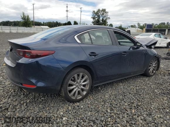 ✅ 2019 Mazda 3 Select • VIN: 3MZBPAAL9KM109797 • Lot: 64428295. Listed on Copart with 100,335 mi. Free auction sales archive from the USA and detailed vehicle history report at DreamBid. Image 3.