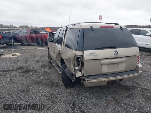 ✅ 2004 Mercury Mountaineer • VIN: 4M2DU86E34ZJ46881 • Лот: 41897976. Опубликован ранее на IAAI с пробегом 288 887 миль. Бесплатный доступ к архиву аукционных продаж из США и подробный отчёт об истории автомобиля на DreamBid. Изображение 3.