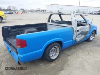 ✅ 1998 Chevrolet S-10 LS • VIN: 1GCCS1445W8180905 • Лот: 41553308. Опубликован ранее на IAAI с пробегом Не указан. Бесплатный доступ к архиву аукционных продаж из США и подробный отчёт об истории автомобиля на DreamBid. Изображение 4.