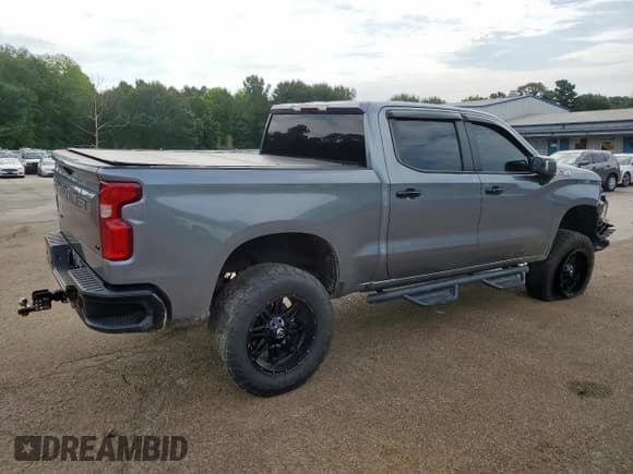 ✅ 2022 Chevrolet Silverado 1500 LT Trail Boss • VIN: 1GCPYFED1NZ179593 • Lot: 67075805. Wystawiony na Copart z przebiegiem 101 487 mil. Bezpłatny archiwum sprzedaży aukcyjnych z USA i szczegółowy raport historii pojazdu na DreamBid. Zdjęcie 3.