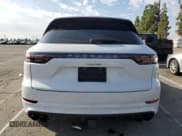 ✅ 2022 Porsche Cayenne E-Hybrid • VIN: WP1AE2AY5NDA26193 • Lot: 81417235. Wystawiony na Copart z przebiegiem 62 432 mil. Bezpłatny archiwum sprzedaży aukcyjnych z USA i szczegółowy raport historii pojazdu na DreamBid. Zdjęcie 6.