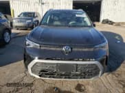 ✅ 2025 Volkswagen Taos SE • VIN: 3VVSC7B22SM044946 • Лот: 92532525. Опубликован ранее на Copart с пробегом 9 639 миль. Бесплатный доступ к архиву аукционных продаж из США и подробный отчёт об истории автомобиля на DreamBid. Изображение 5.