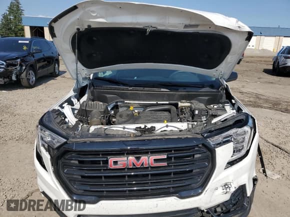 ✅ 2024 GMC Terrain SLE • VIN: 3GKALTEG5RL117726 • Lot: 70152705. Listed on Copart with 18,725 mi. Free auction sales archive from the USA and detailed vehicle history report at DreamBid. Image 11.