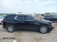 ✅ 2020 Chevrolet Traverse LT Cloth • VIN: 1GNERGKW7LJ294492 • Lot: 43209730. Wystawiony na IAAI z przebiegiem 81 921 mil. Bezpłatny archiwum sprzedaży aukcyjnych z USA i szczegółowy raport historii pojazdu na DreamBid. Zdjęcie 13.