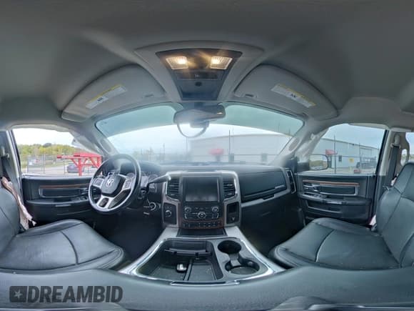 ✅ 2016 Ram 2500 Laramie • VIN: 3C6UR5NL6GG336241 • Lot: 43447478. Listed on IAAI with 115,248 mi. Free auction sales archive from the USA and detailed vehicle history report at DreamBid. Image 18.