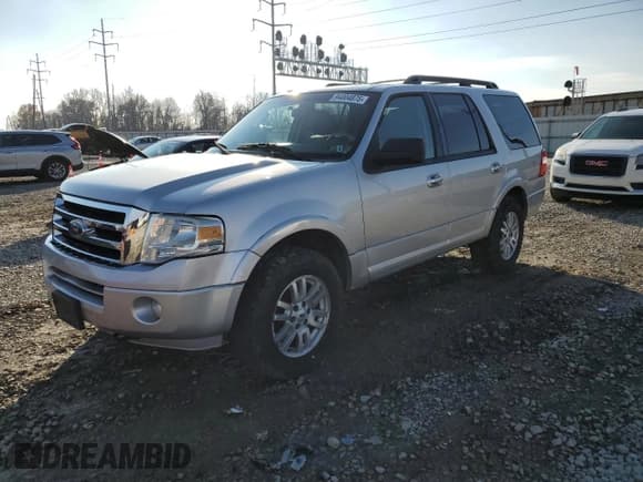 ✅ 2011 Ford Expedition XLT • VIN: 1FMJU1J54BEF57097 • Lot: 94004875. Listed on Copart with 299,590 mi. Free auction sales archive from the USA and detailed vehicle history report at DreamBid. Image 1.