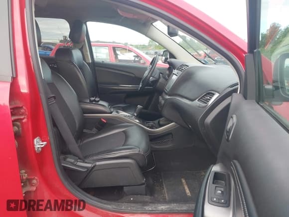 ✅ 2017 Dodge Journey Crossroad Plus • VIN: 3C4PDDGG4HT512923 • Lot: 42992525. Listed on IAAI with 89,756 mi. Free auction sales archive from the USA and detailed vehicle history report at DreamBid. Image 5.