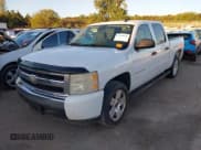 ✅ 2008 Chevrolet Silverado 1500 1LT • VIN: 3GCEC13J58G260845 • Lot: 43490818. Wystawiony na IAAI z przebiegiem 250 792 mil. Bezpłatny archiwum sprzedaży aukcyjnych z USA i szczegółowy raport historii pojazdu na DreamBid. Zdjęcie 17.