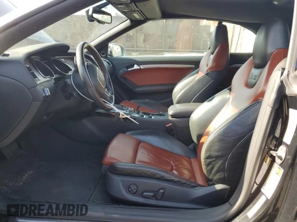 ✅ 2011 Audi S5 Prestige • VIN: WAUVGAFH9BN012736 • Лот: 85396124. Опубликован ранее на Copart с пробегом Не указан. Бесплатный доступ к архиву аукционных продаж из США и подробный отчёт об истории автомобиля на DreamBid. Изображение 7.