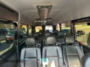 ✅ 2020 Mercedes-Benz Sprinter • VIN: W1Z4EGHY5LT027808 • Lot: 95250705. Wystawiony na Copart z przebiegiem 172 551 mil. Bezpłatny archiwum sprzedaży aukcyjnych z USA i szczegółowy raport historii pojazdu na DreamBid. Zdjęcie 8.