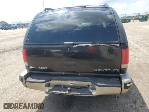 ✅ 1999 Chevrolet Blazer Trailblazer • VIN: 1GNDT13W5X2137343 • Lot: 62332925. Wystawiony na Copart z przebiegiem 178 668 mil. Bezpłatny archiwum sprzedaży aukcyjnych z USA i szczegółowy raport historii pojazdu na DreamBid. Zdjęcie 6.