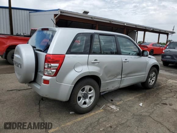 ✅ 2008 Suzuki Grand Vitara w/Spare & Cargo Covers • VIN: JS3TD941784100899 • Lot: 62581725. Wystawiony na Copart z przebiegiem 104 502 mil. Bezpłatny archiwum sprzedaży aukcyjnych z USA i szczegółowy raport historii pojazdu na DreamBid. Zdjęcie 3.