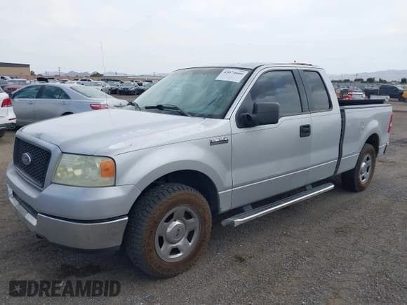 ✅ 2005 Ford F-150 STX • VIN: 1FTRX12W55NB36225 • Lot: 43074809. Wystawiony na IAAI z przebiegiem 290 531 mil. Bezpłatny archiwum sprzedaży aukcyjnych z USA i szczegółowy raport historii pojazdu na DreamBid. Zdjęcie 2.