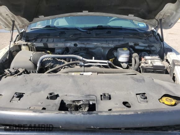 ✅ 2018 Ram 2500 Tradesman • VIN: 3C6UR5HJ1JG380620 • Lot: 90256605. Wystawiony na Copart z przebiegiem 259 819 mil. Bezpłatny archiwum sprzedaży aukcyjnych z USA i szczegółowy raport historii pojazdu na DreamBid. Zdjęcie 11.