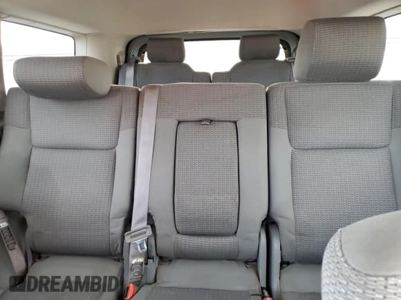 ✅ 2006 Jeep Commander • VIN: 1J8HG48N76C153626 • Lot: 70720825. Wystawiony na Copart z przebiegiem 140 685 mil. Bezpłatny archiwum sprzedaży aukcyjnych z USA i szczegółowy raport historii pojazdu na DreamBid. Zdjęcie 10.