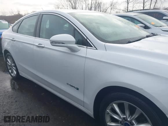 ✅ 2017 Ford Fusion Hybrid SE • VIN: 3FA6P0LU9HR117288 • Лот: 43767516. Опубликован ранее на IAAI с пробегом 104 298 миль. Бесплатный доступ к архиву аукционных продаж из США и подробный отчёт об истории автомобиля на DreamBid. Изображение 13.