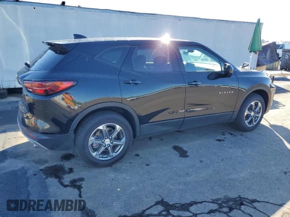 ✅ 2023 Chevrolet Blazer LT • VIN: 3GNKBHR49PS172285 • Lot: 86882425. Listed on Copart with 81,997 mi. Free auction sales archive from the USA and detailed vehicle history report at DreamBid. Image 3.