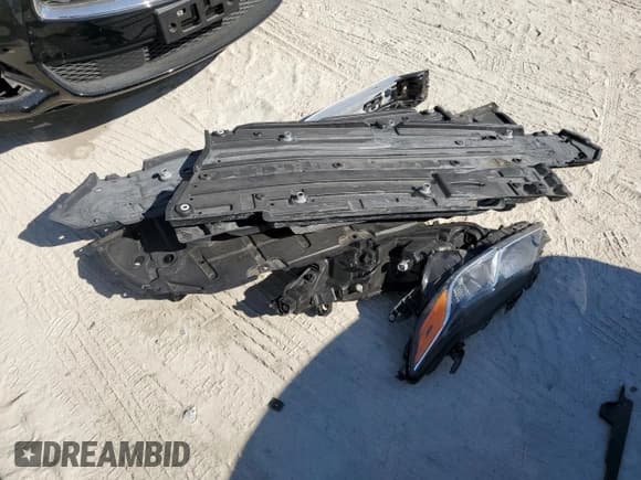 ✅ 2022 Toyota Camry LE • VIN: 4T1C11AK2NU036915 • Lot: 93386395. Wystawiony na Copart z przebiegiem 27 779 mil. Bezpłatny archiwum sprzedaży aukcyjnych z USA i szczegółowy raport historii pojazdu na DreamBid. Zdjęcie 12.