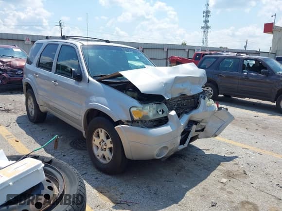✅ 2007 Ford Escape Limited • VIN: 1FMCU94147KB07913 • Lot: 43002496. Wystawiony na IAAI z przebiegiem Nie podano. Bezpłatny archiwum sprzedaży aukcyjnych z USA i szczegółowy raport historii pojazdu na DreamBid. Zdjęcie 1.