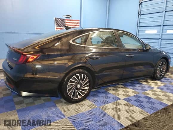 2022 Hyundai Sonata SEL with VIN KMHL34JJ4NA039061, listed as a Copart auction lot 70558845 with 117,623 mi miles and Clean title. Bid and sale history available at DreamBid. Image 3.