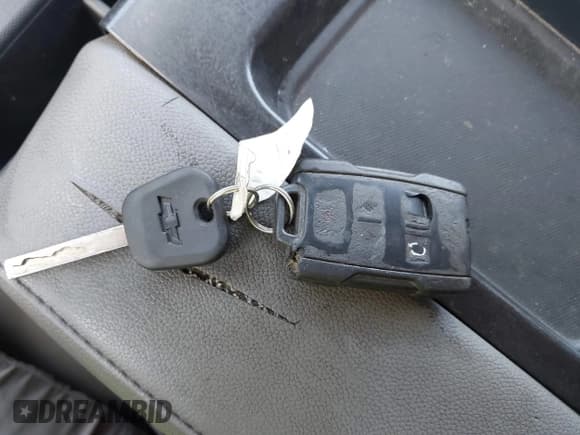 ✅ 2016 Chevrolet Silverado 2500HD Work Truck • VIN: 1GC2CUEG6GZ321432 • Lot: 42923797. Wystawiony na IAAI z przebiegiem 119 213 mil. Bezpłatny archiwum sprzedaży aukcyjnych z USA i szczegółowy raport historii pojazdu na DreamBid. Zdjęcie 11.