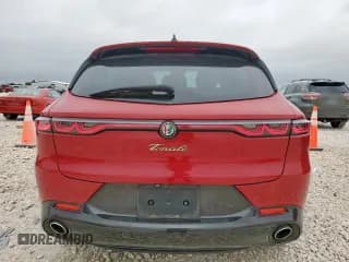 ✅ 2024 Alfa Romeo Tonale Veloce • VIN: ZASPATDWXR3052263 • Lot: 59061705. Wystawiony na Copart z przebiegiem 3 052 mil. Bezpłatny archiwum sprzedaży aukcyjnych z USA i szczegółowy raport historii pojazdu na DreamBid. Zdjęcie 6.