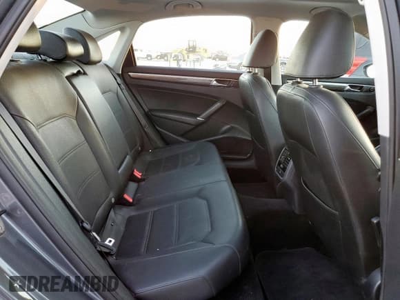 ✅ 2017 Volkswagen Passat SE • VIN: 1VWBT7A35HC022312 • Lot: 89897885. Listed on Copart with 106,581 mi. Free auction sales archive from the USA and detailed vehicle history report at DreamBid. Image 10.