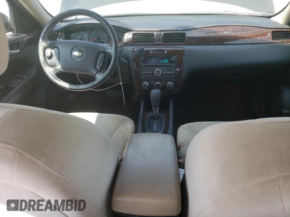 ✅ 2014 Chevrolet Impala LS • VIN: 2G1WA5E38E1176810 • Лот: 70568244. Опубликован ранее на Copart с пробегом 176 463 миль. Бесплатный доступ к архиву аукционных продаж из США и подробный отчёт об истории автомобиля на DreamBid. Изображение 8.