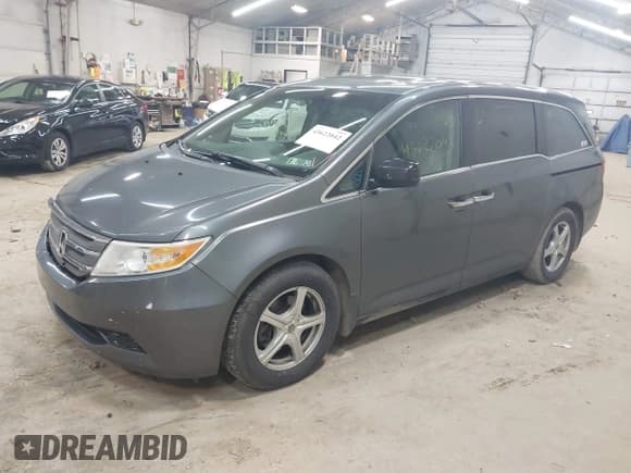 ✅ 2013 Honda Odyssey EX-L • VIN: 5FNRL5H65DB017775 • Лот: 43622042. Опубликован ранее на IAAI с пробегом 211 820 миль. Бесплатный доступ к архиву аукционных продаж из США и подробный отчёт об истории автомобиля на DreamBid. Изображение 2.