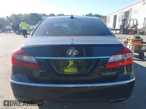 2014 Hyundai Genesis 3.8L with VIN KMHGC4DD6EU260151, listed as a IAAI auction lot 43492703 with 222,805 mi miles and . Bid and sale history available at DreamBid. Image 16.